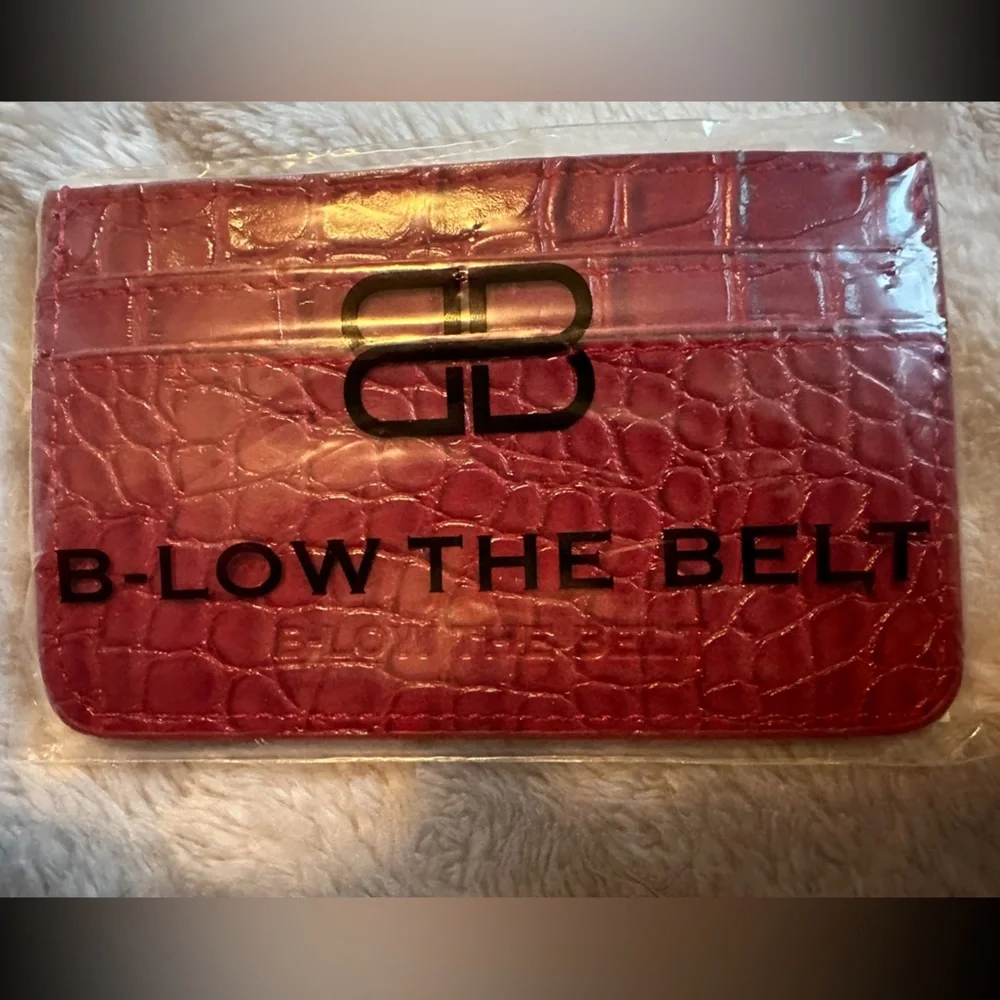 NEW!  B-low The Belt Los‎ Angeles Faux Croc Card Holder Wallet